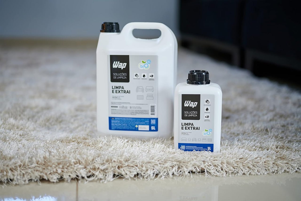 WAP Detergente Limpador para Extratoras Concentrado WAP LIMPA E EXTRAI 1 LITRO com Fragrância e sem Espuma