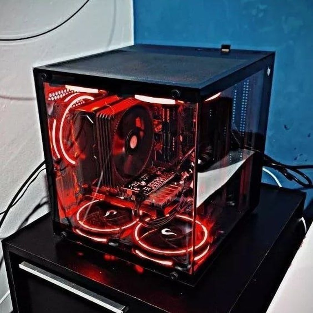 Gabinete Gamer Aquário Pichau Atom, Mini-Tower, Lateral de Vidro, Com 1 Fan
