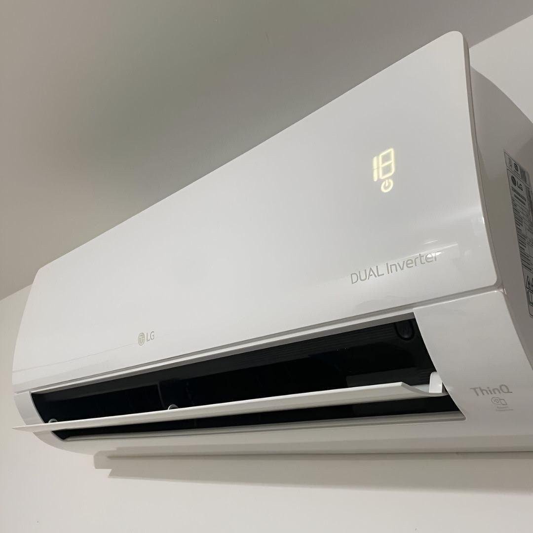 Ar Condicionado Split LG DUAL Inverter AI Voice 12000 BTUs Frio 220V